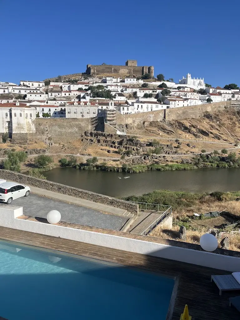 Oliver Taylor_Espaço Casa Amarela_Minas de São Domingos_recensione