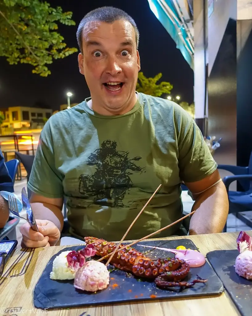 G Van E (Gilbo)_Taberna dos Quartéis_Moura_recensione