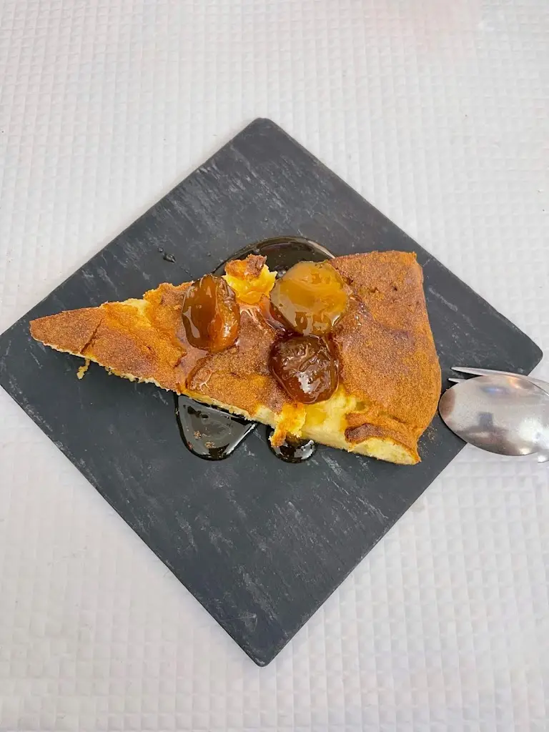 Luis Antunes_O Molho_Moura_review