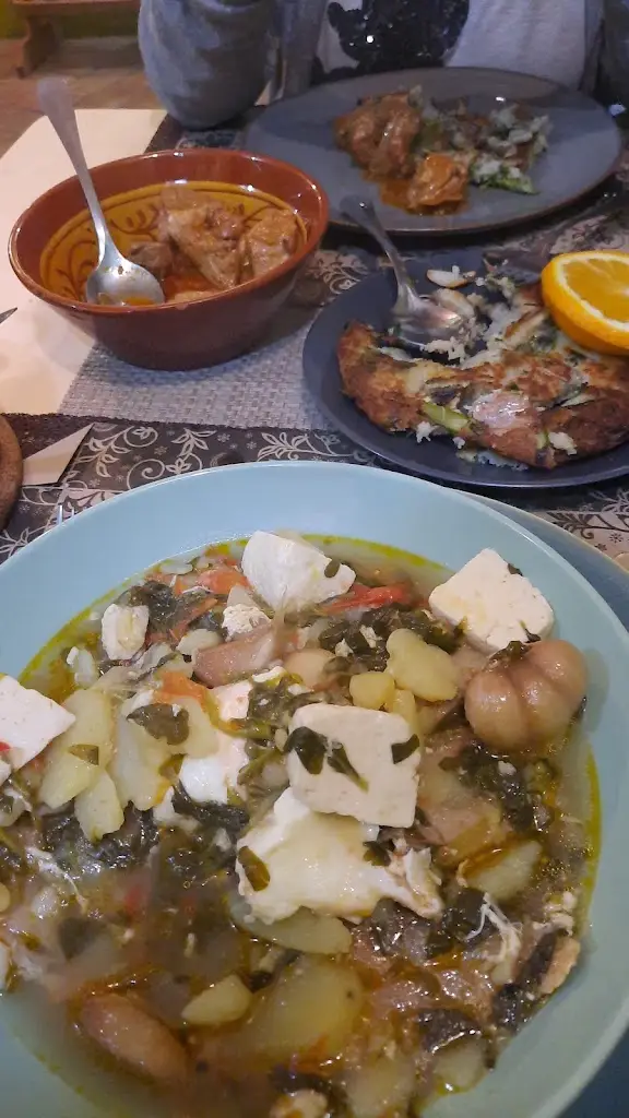 José Nuno Vieira_Retiro do Ernesto_Moura_recensione