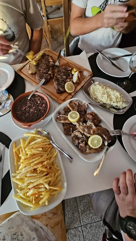 L K_Muralha_Mértola_review