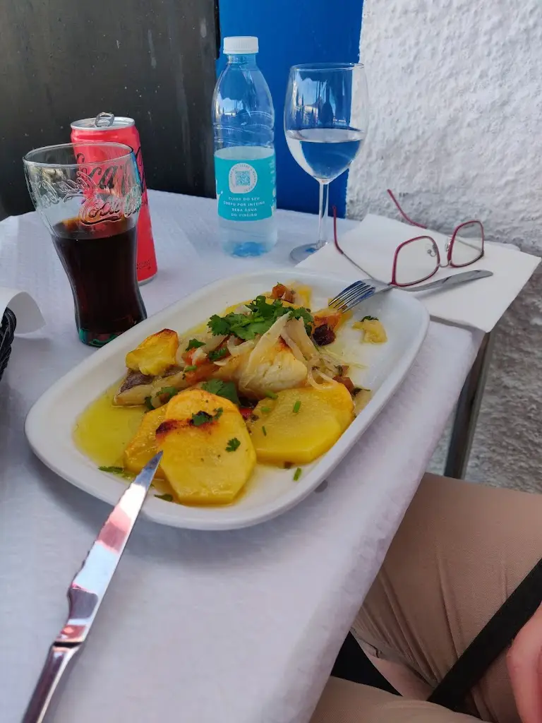 Han Smit_Muralha_Mértola_review