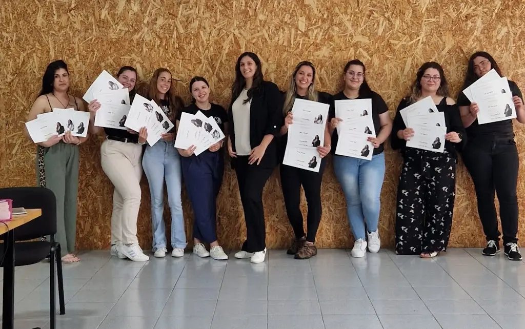 Marlene Pereira_DINA COELHO BEAUTY & ACADEMY_Fajã de Baixo_recensione