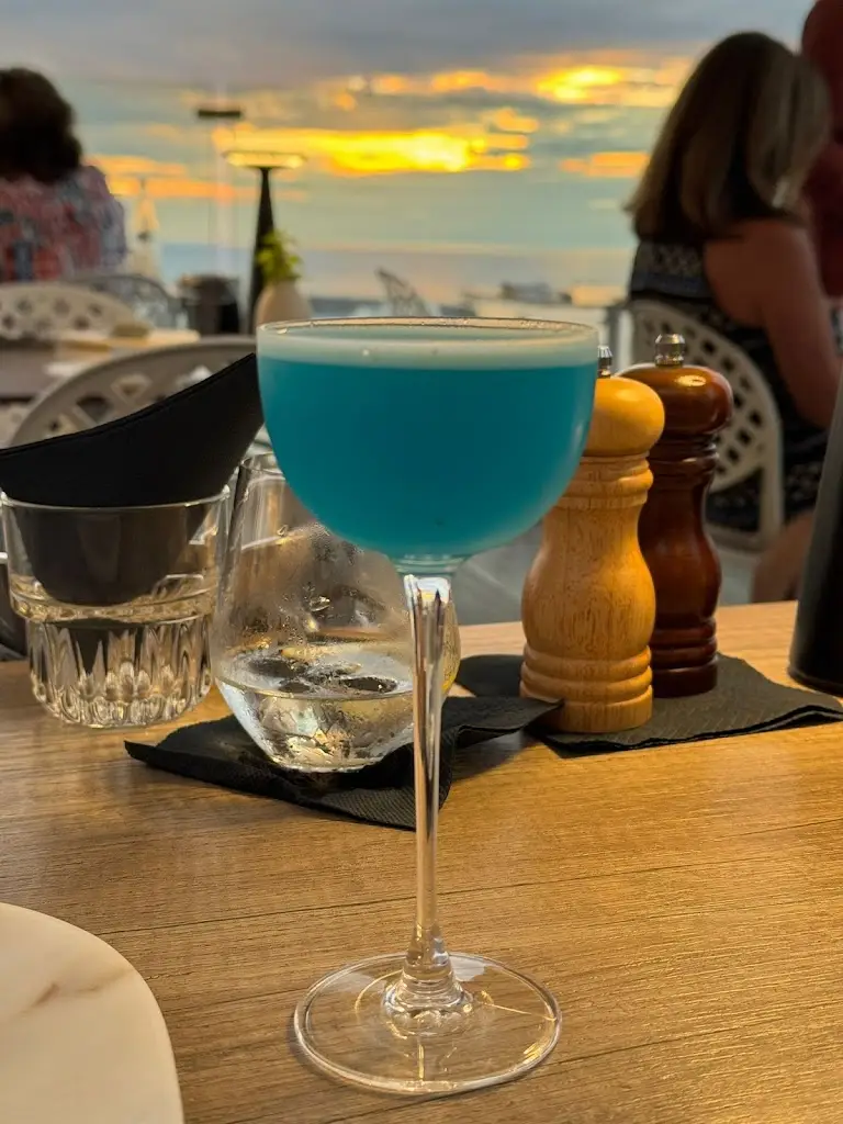 Carlos Oliveira Monteiro_Quiosque da Avenida_Mértola_recensione