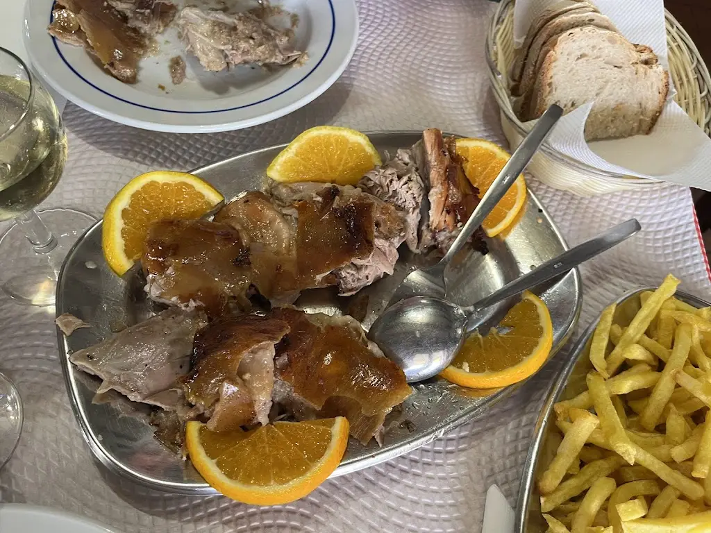 Paolo Adamoli_Restaurante Os Moços dos Leitões_Ourique_recensione