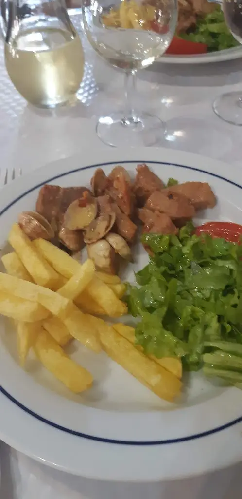 João José_Restaurante Os Moços dos Leitões_Ourique_recensione