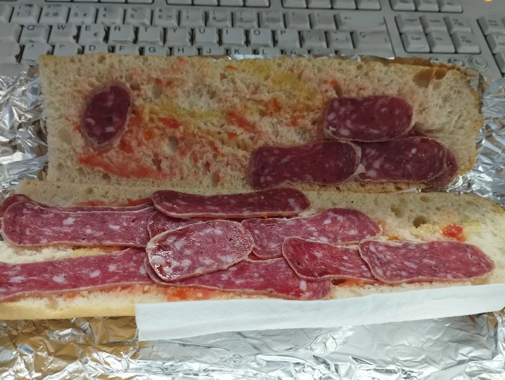 David Castellvi_Bar - Restaurante Scheraid_Castellbisbal_review