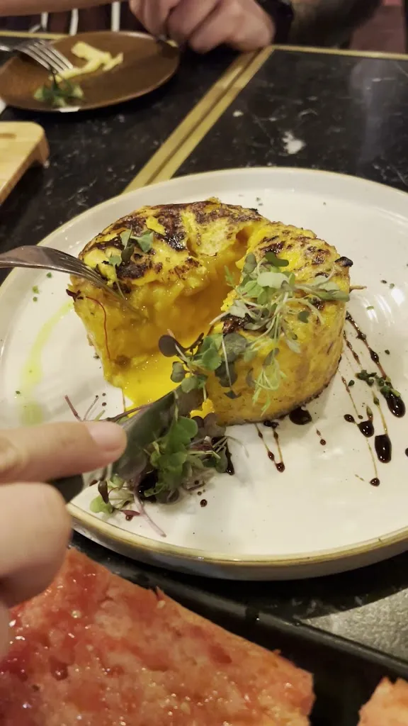 Bar restaurant Dtaping_Castellbisbal_slider_image_2