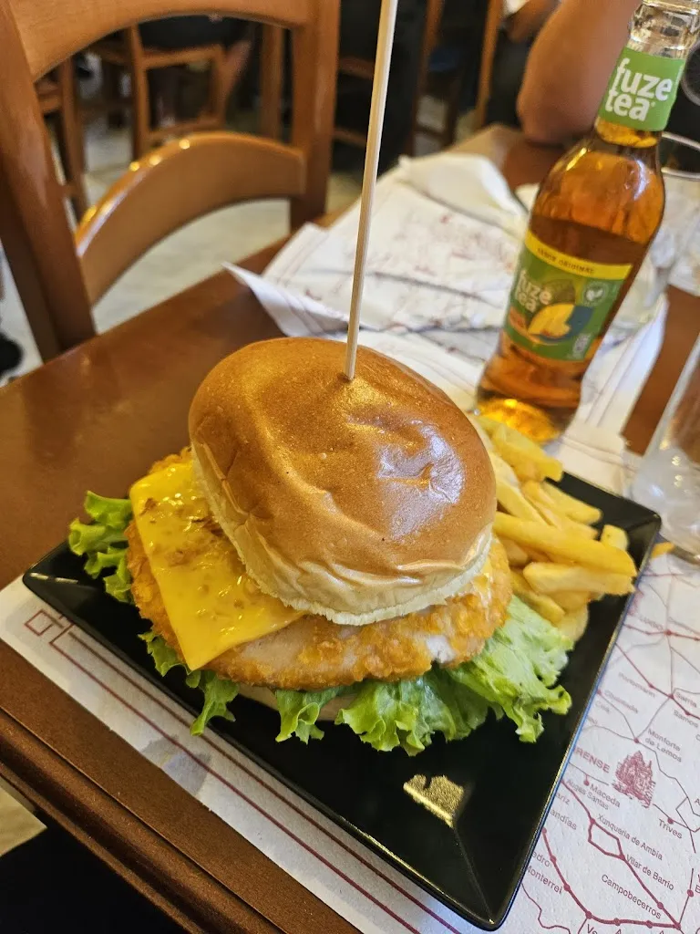 The Grill Master Burger_Ortigueira_slider_image_2