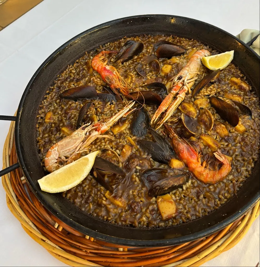 Mary Ukrainets_Rocxi Beach_Castelldefels_review