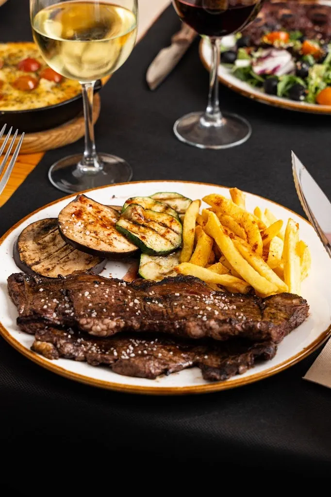 Lunchtime Spain steak_Castelldefels_slider_image_2