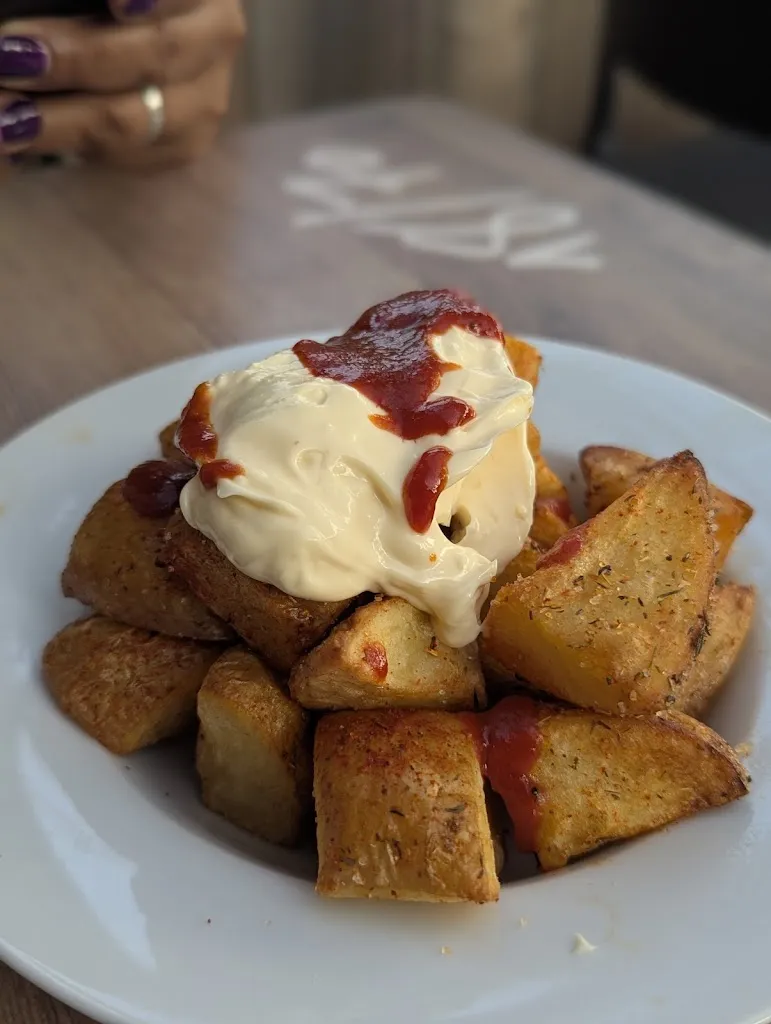 Allan Santiago_La Vermut Espai Gastronomic_Castelldefels_review