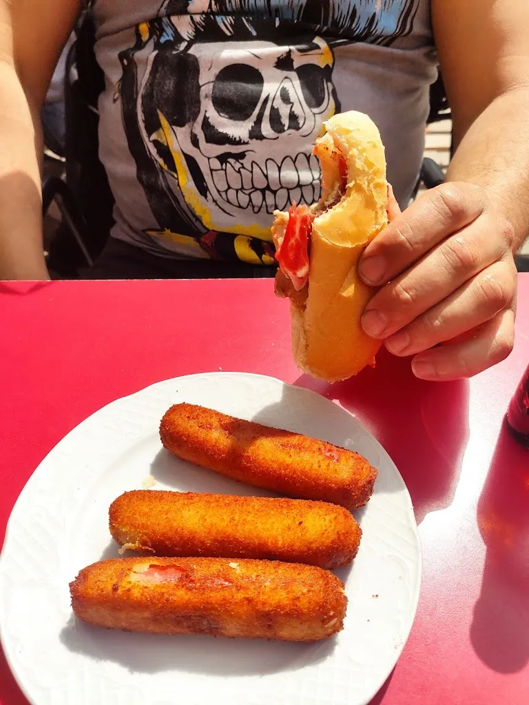 Menu_Bar la Cueva_Cerdanyola del Vallès_image_8