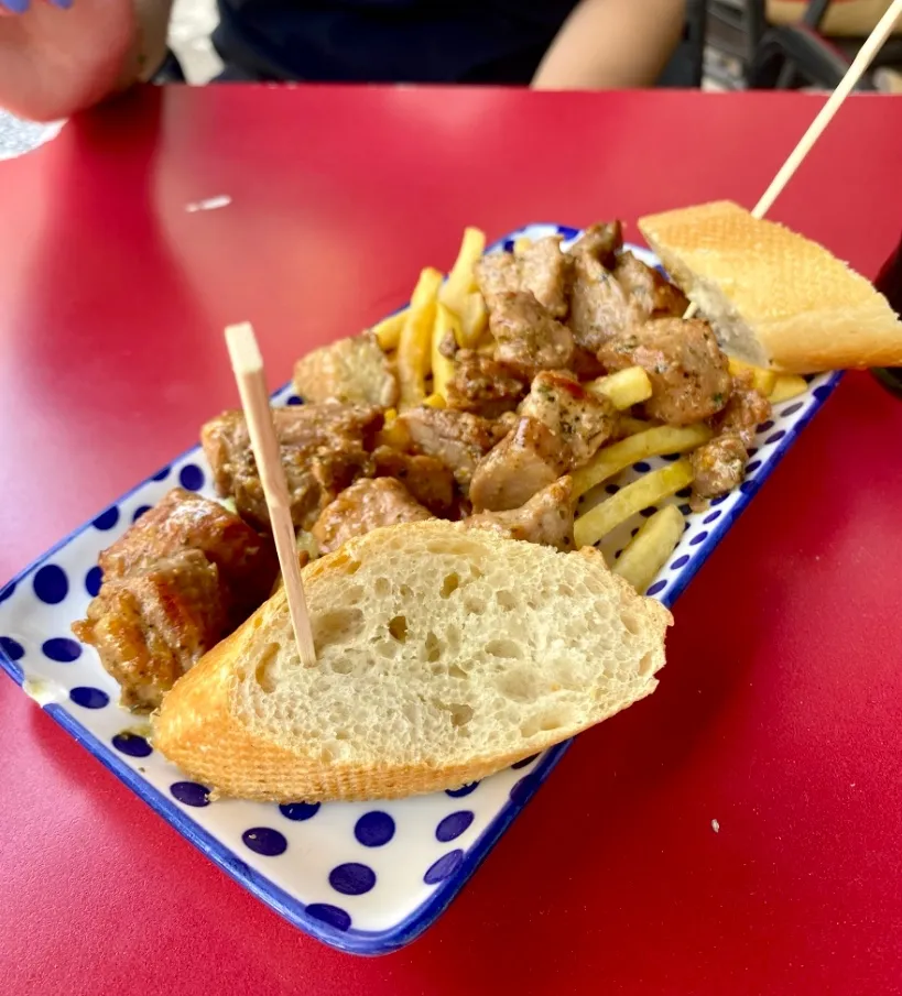 Marina Picó Llamas_Bar la Cueva_Cerdanyola del Vallès_review