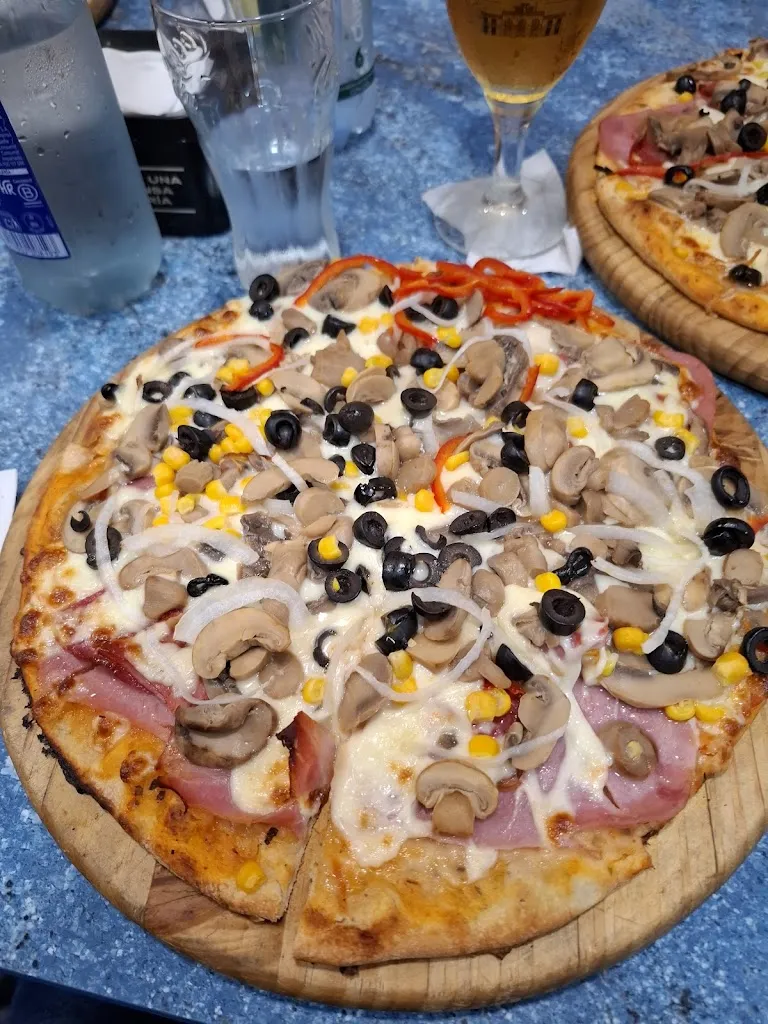 Pizzeria Pikoliño_Ordes_slider_image_3