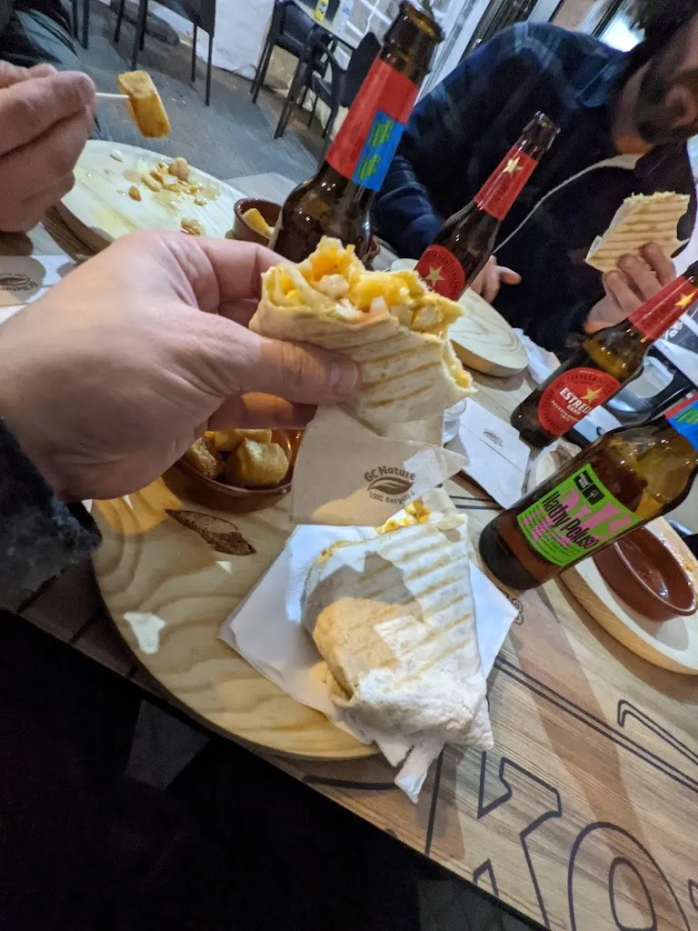 Plinio Fernandez_Pikoteo Galaxy | Bar de Tapas en Cerdanyola del Vallès_Cerdanyola del Vallès_review