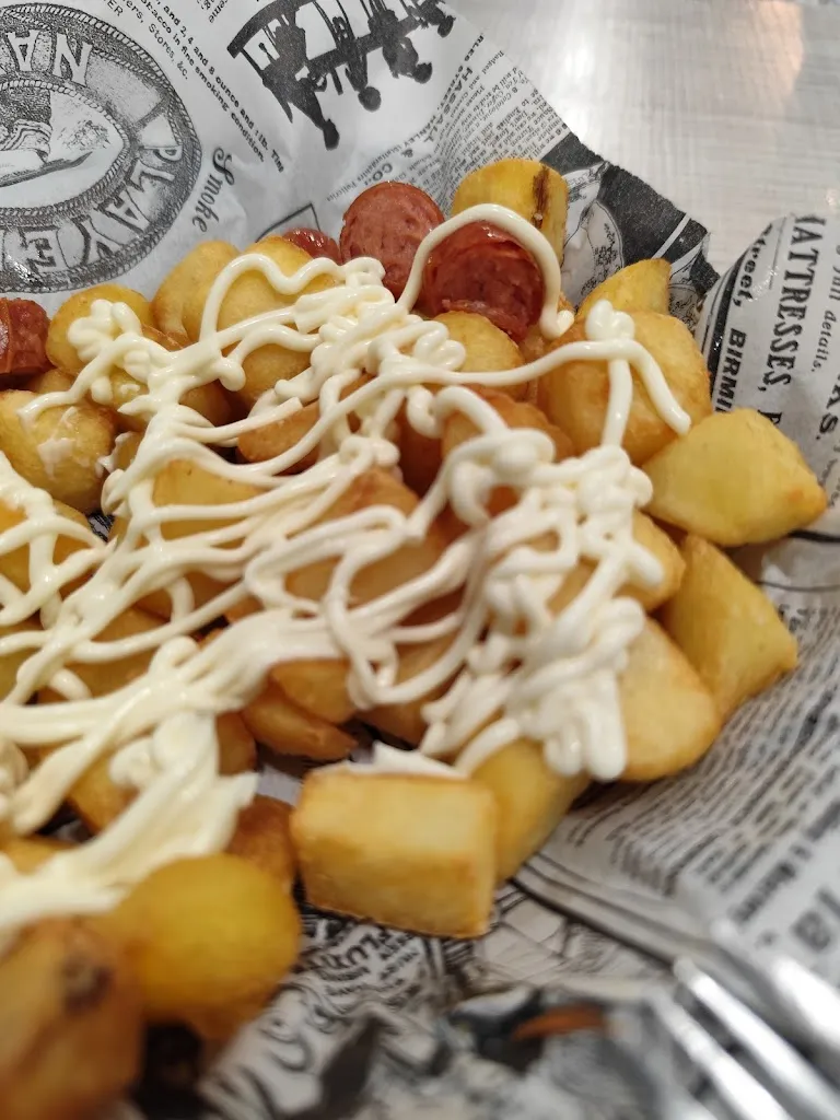 Mire A.M_Frankfurt Kaiser Cervelló_Cervelló_review