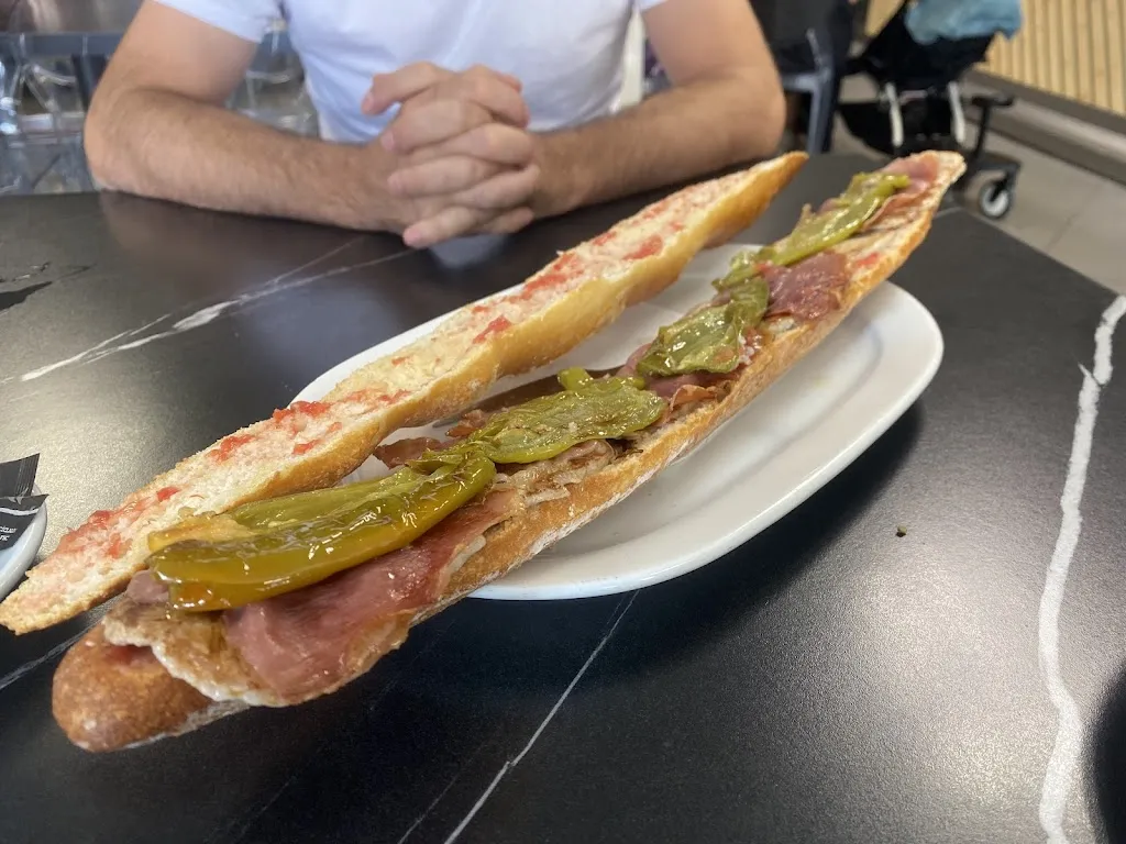 Oriol Gracia Lanas_Restaurant Bar Mi Casa_Cervelló_review