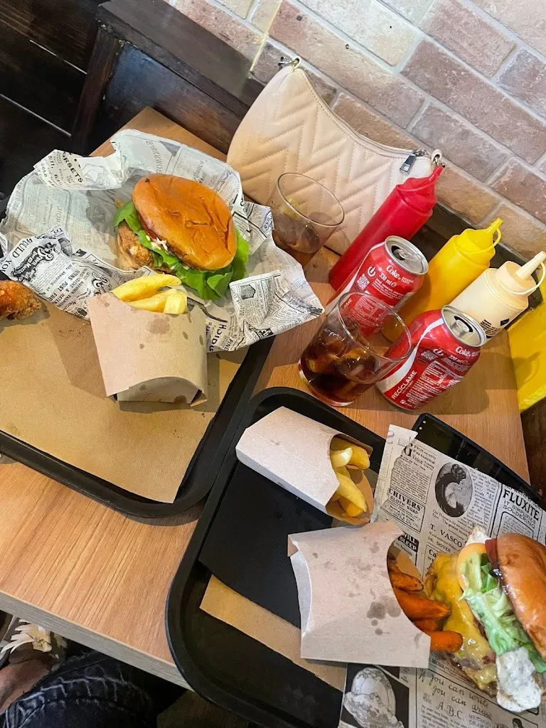 David Minguez Sanchez_Smashed_Cervelló_review