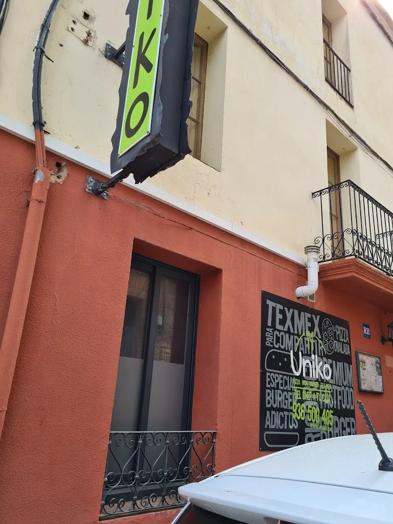 Uniko TAKE AWAY restaurant in Corbera de Llobregat