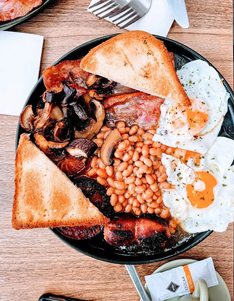 Anna Sokolova_El Campesino Brunch & Burger_Espunyola L_review