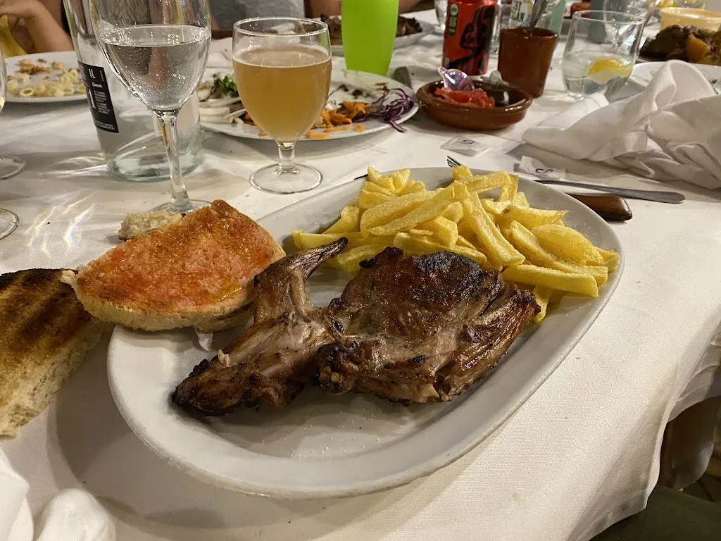 D.C WORKS_Restaurant Can Guinart_Dosrius_review