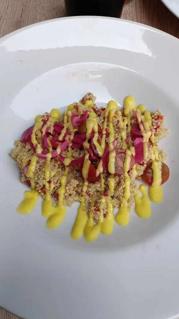 Silvia Bustos_By Jarita_Cornellà de Llobregat_review