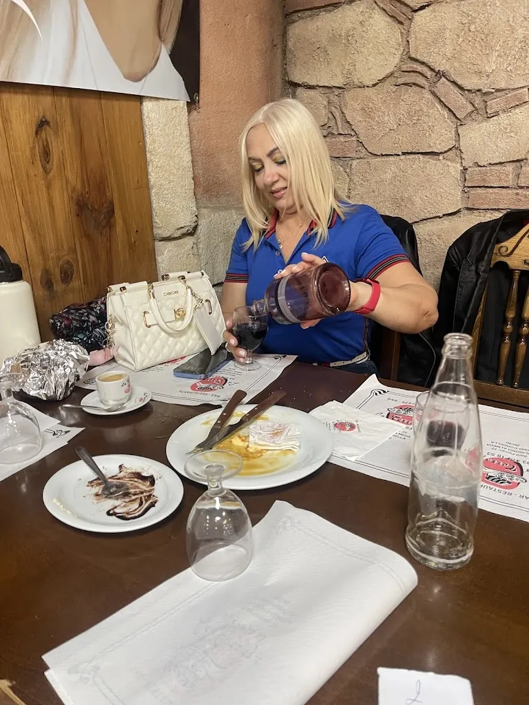 tommy villalobos_Bar La Terraza_Cornellà de Llobregat_review