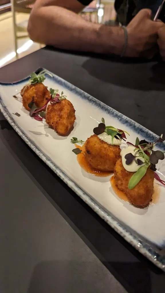 Cecilia Luis_Binomio_Cornellà de Llobregat_review