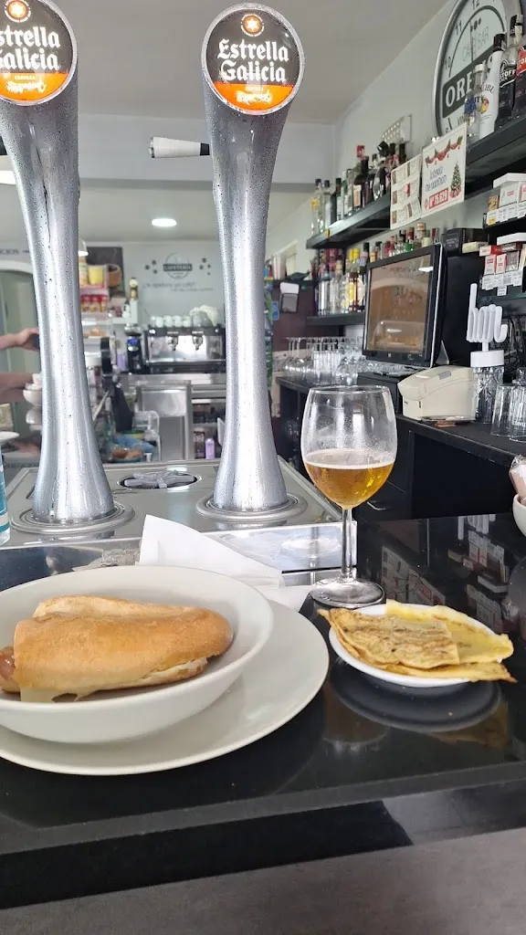Rhonny Antonio Granadillo Godoy_CAFE BAR ORENSE_Ordes_review