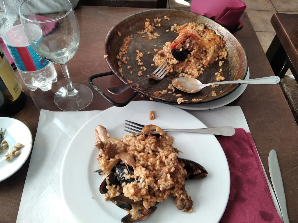 Lluis Molas_Bar Monestir_Estany L_review