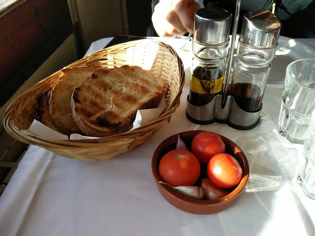 Xavier Colomés_ESPAI CAN CARRAU_Fogars de Montclús_review