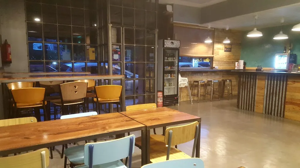 Rustic restaurant in Esplugues de Llobregat