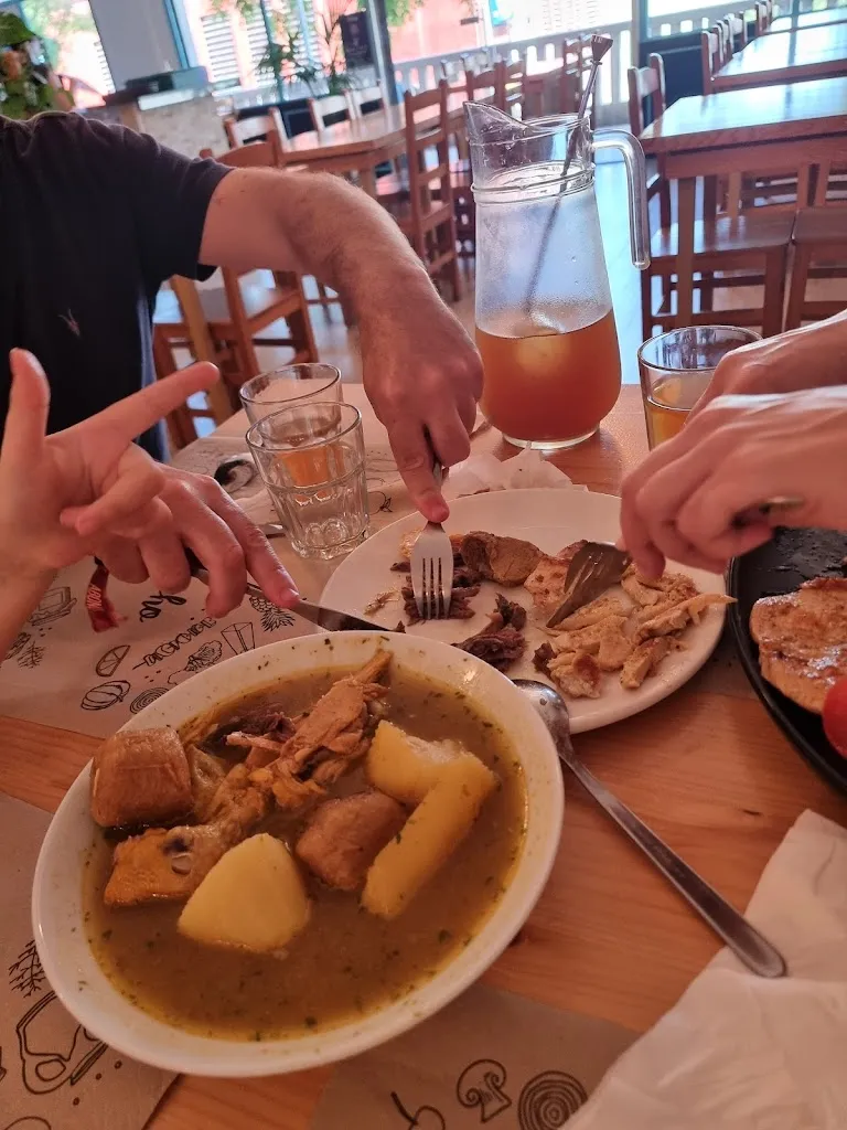 Denise Hernández- Wright_El Carriel | Bandeja Paisa_Esplugues de Llobregat_review