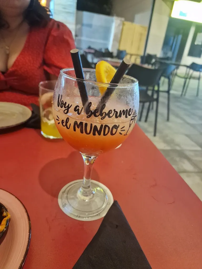 Menu_Ohana's bar restaurant_Cubelles_immagine_8