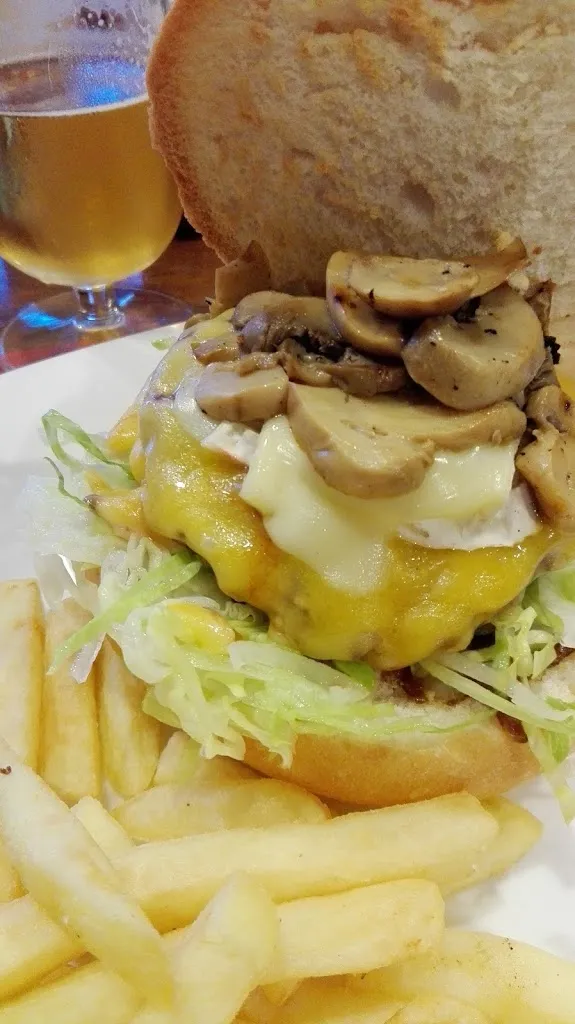 Chris E._Mitic burguer_Cubelles_review