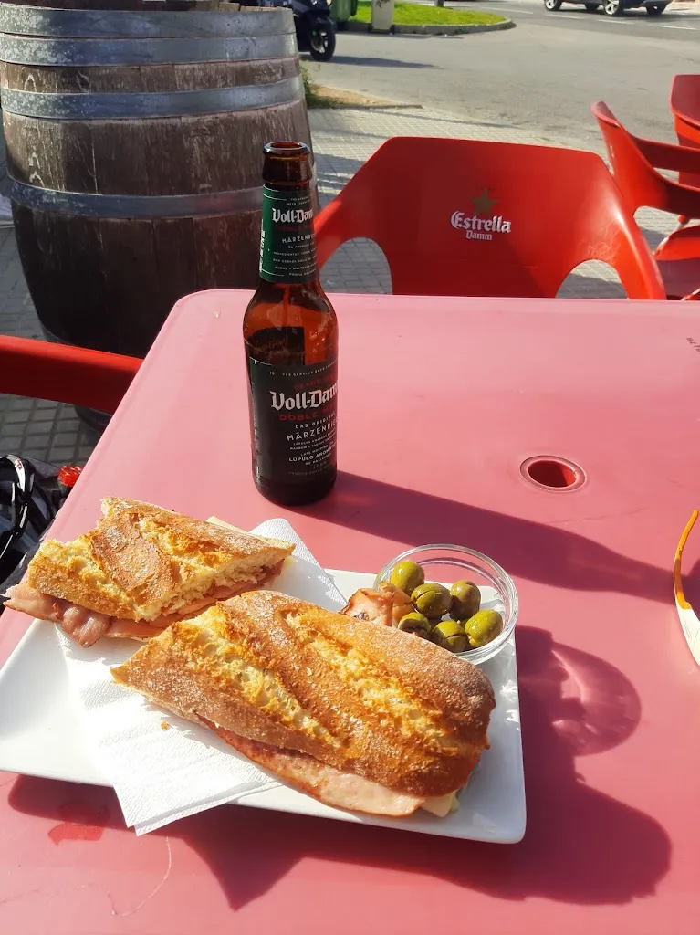 Menu_Bar Familiar_Cubelles_image_5