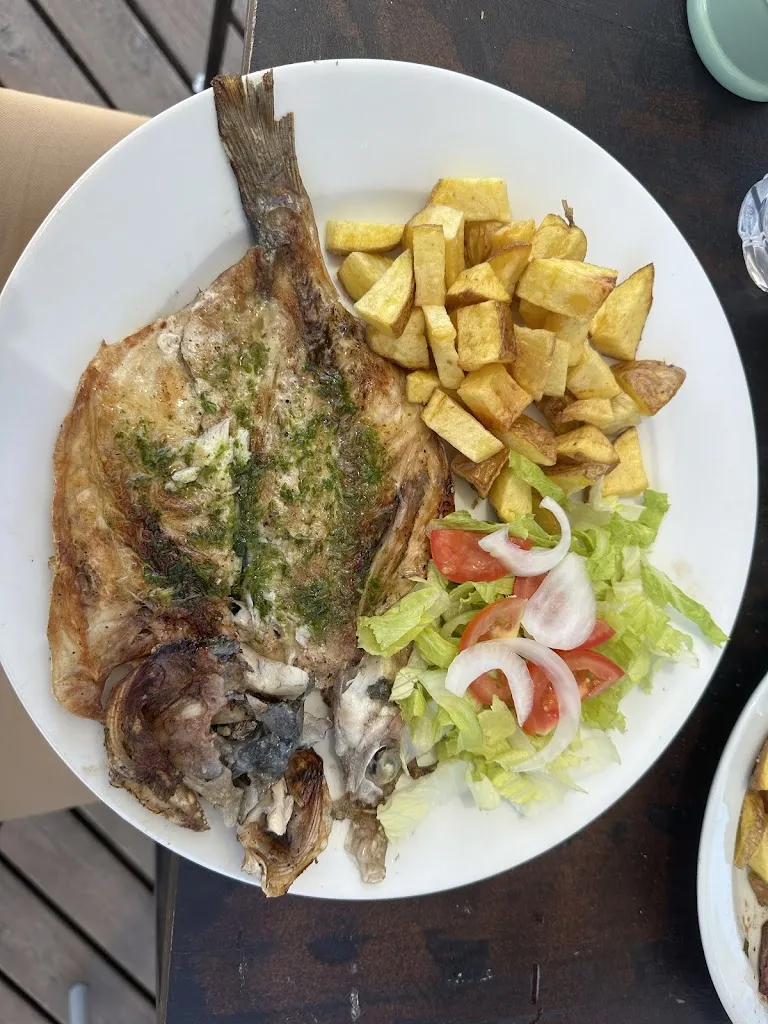 Housni H_Guingueta L'abellerol_Cubelles_review