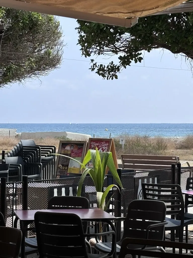 La 10 - Club Internacional Milanesa restaurant in Cubelles