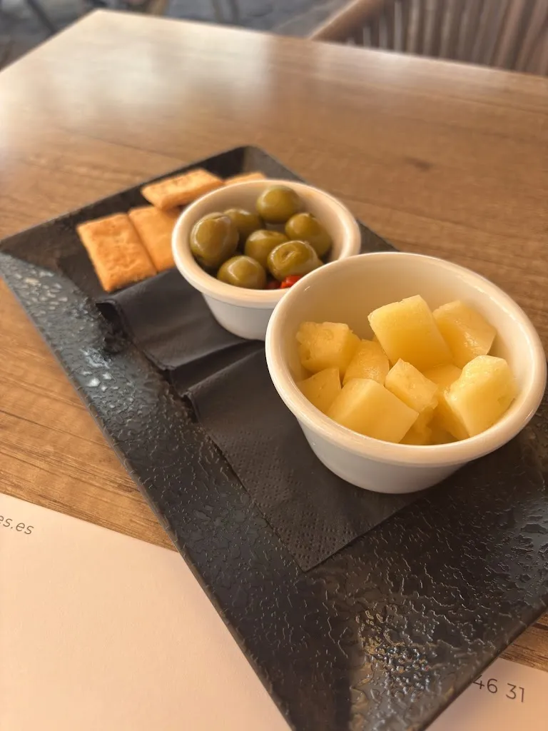 Brad Baradei_Los Manueles Restaurante Catedral_Granada La_review