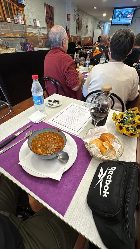 Sebastián Leyria_Bar Restaurante Trébol_Franqueses del Vallès Les_review