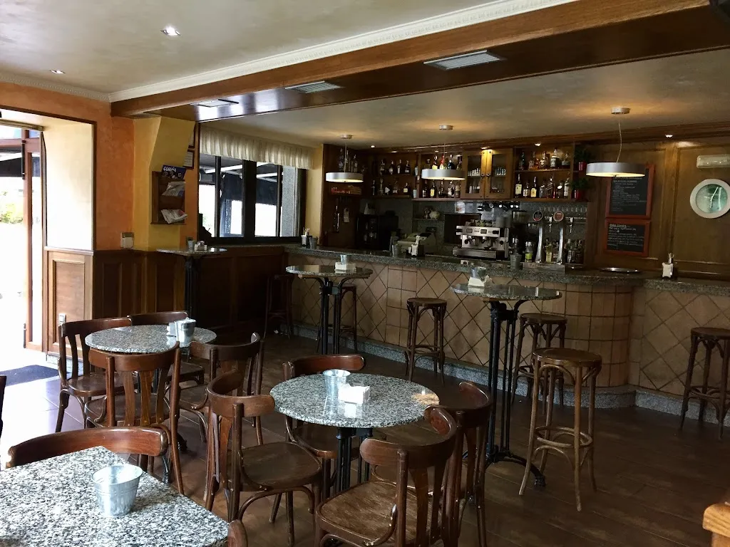 Taberna O Cruceiro restaurant in Oza dos Ríos