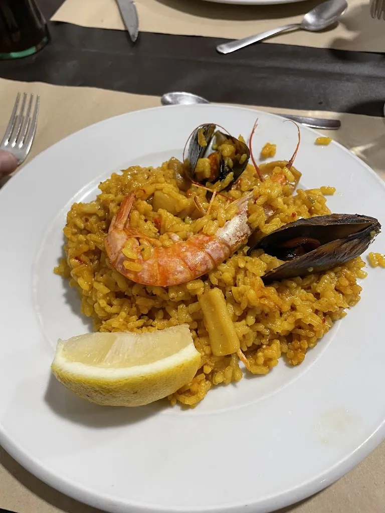 Ruben Aguilar_Bar Restaurant Cantabria_Gurb_review