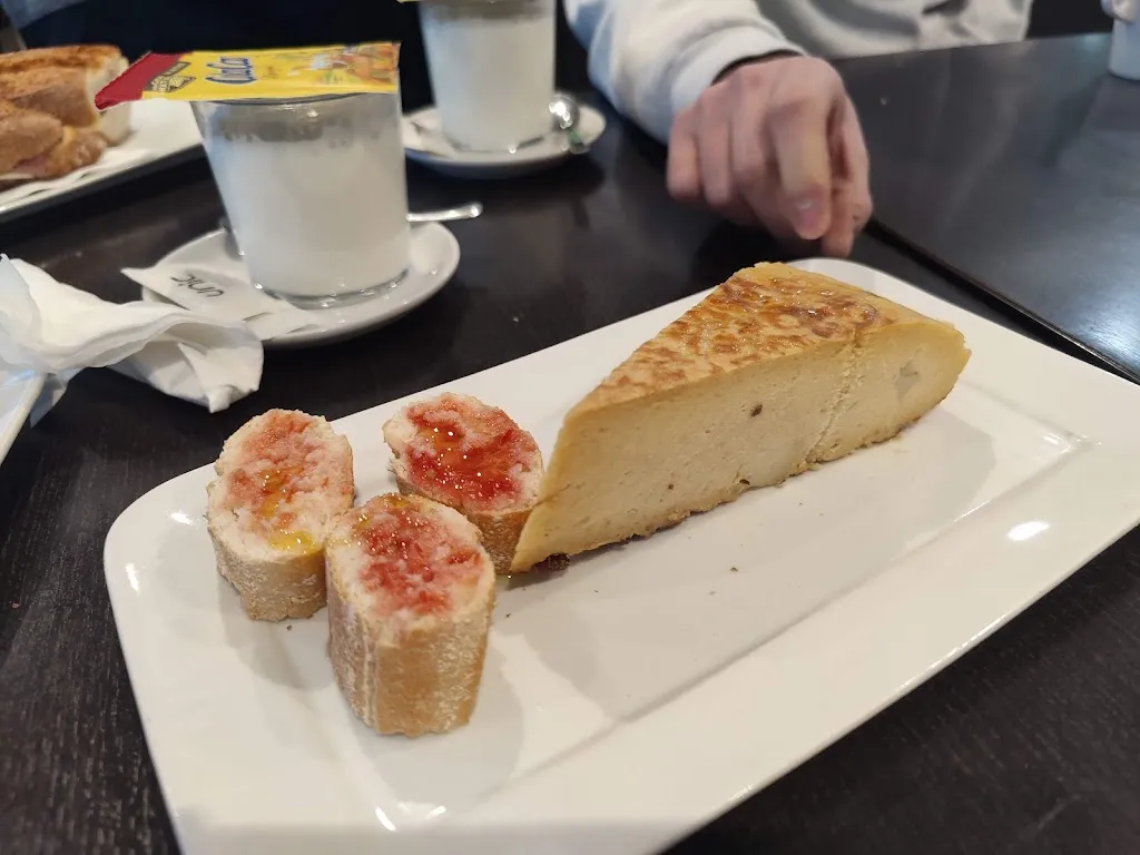 Menu_Jorba Cafeteria Bar Restaurant_Jorba_immagine_9