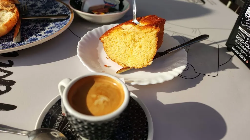 Menu_Cafetería París S.C._Oza dos Ríos_image_4