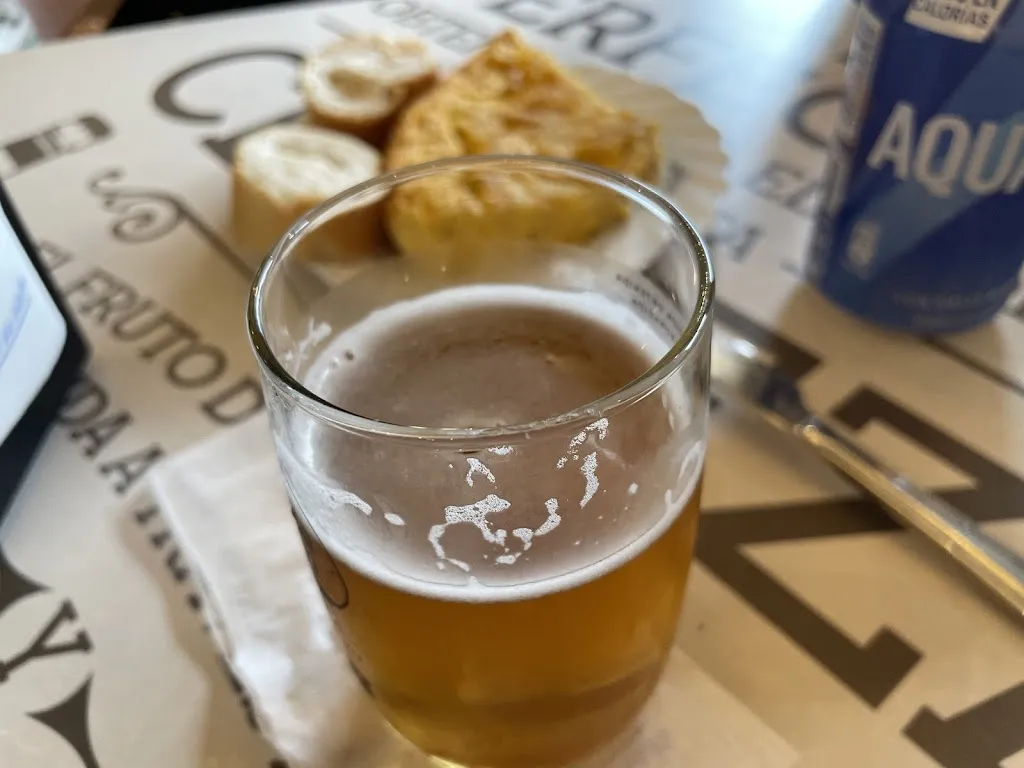 Xoán G. R._Cafetería París S.C._Oza dos Ríos_review