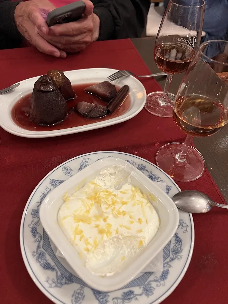 J.Charles Gasche_Mesón Veneza_Paderne_review