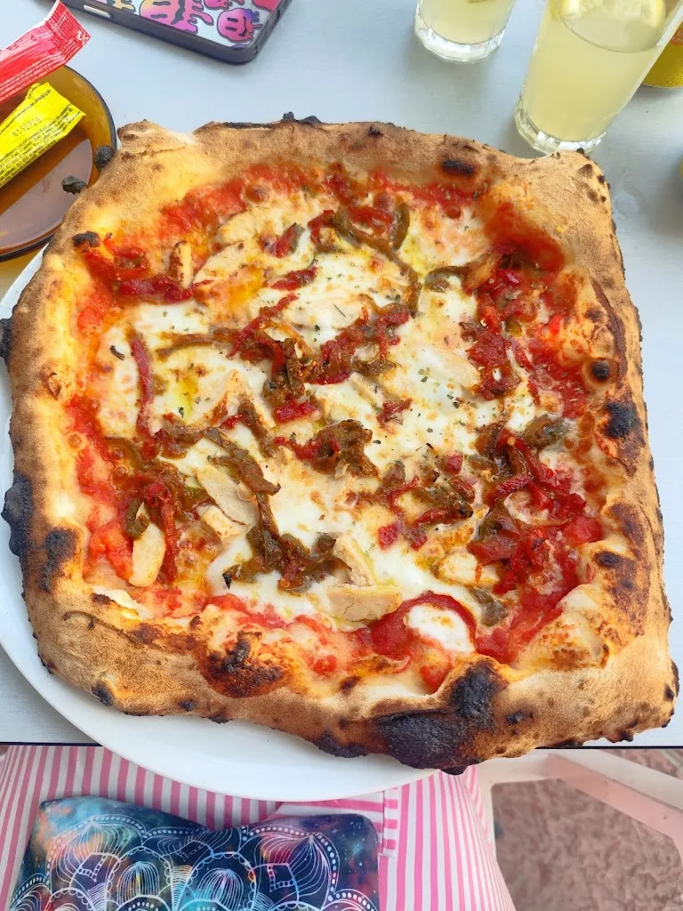 Orla Gorman_Restaurant Pizzeria La Maduixa_Malgrat de Mar_review