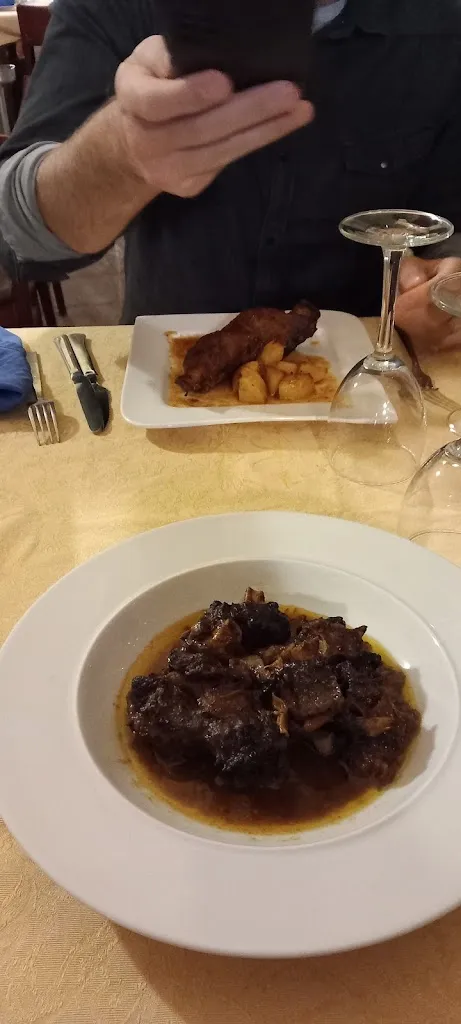 Rebecca Sharp_Masia Can Font_Marganell_review