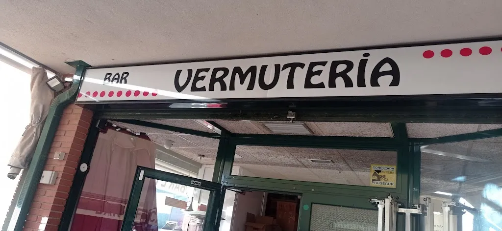 Pablo Necpas_Bar L'Escala 2_Garriga La_review